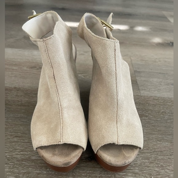 Kenneth Cole Wedges - Picture 3 of 7